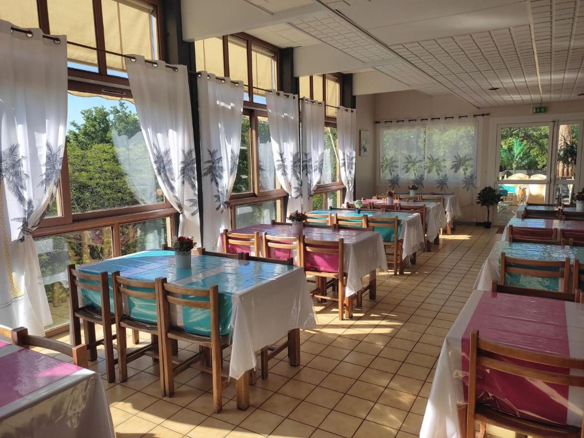Hotel Kamea Club La Gironie Turenne Exteriér fotografie